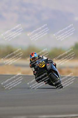 media/Sep-11-2022-SoCal Trackdays (Sun) [[81b7e951af]]/Turn 14 (1130am)/